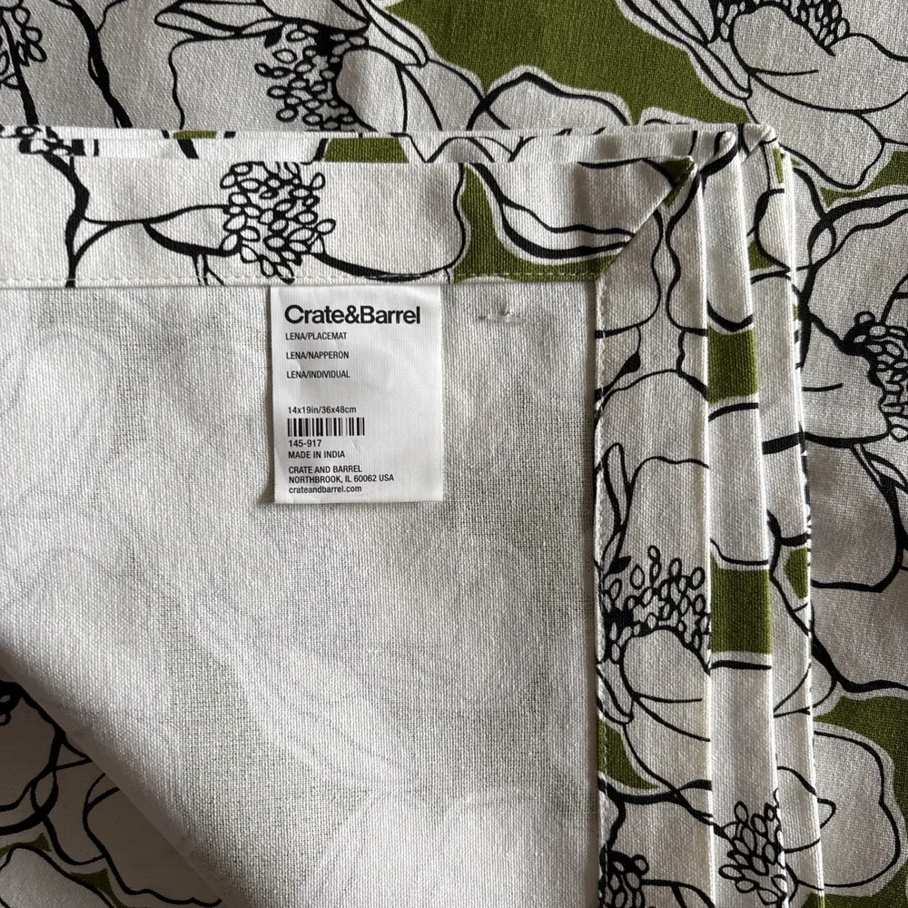 Crate & Barrel Lena ‎ Green floral  Placemats  Set Of 4, New Without Tags
